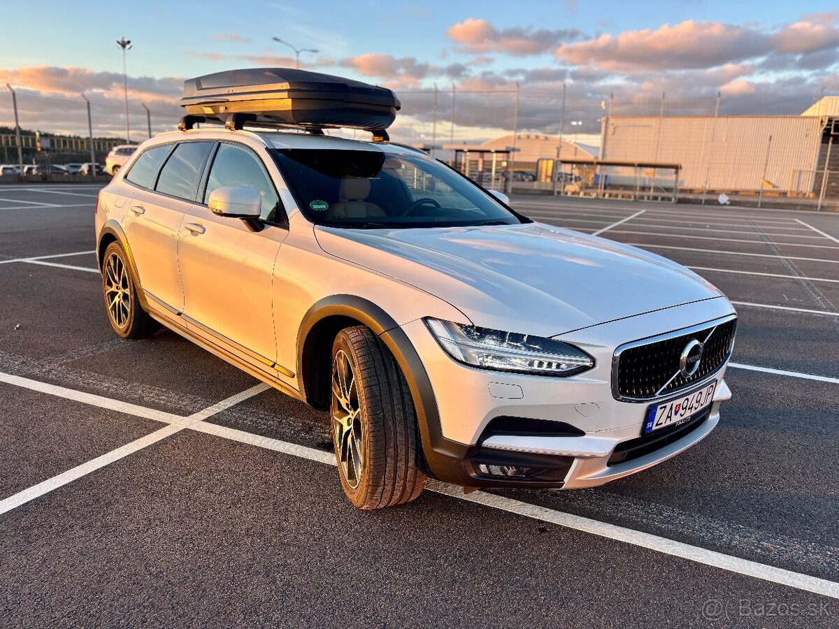 Volvo V90 cross country - 2