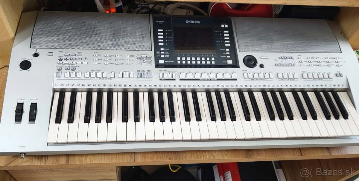 Predám Yamaha PSR-S710 - 2