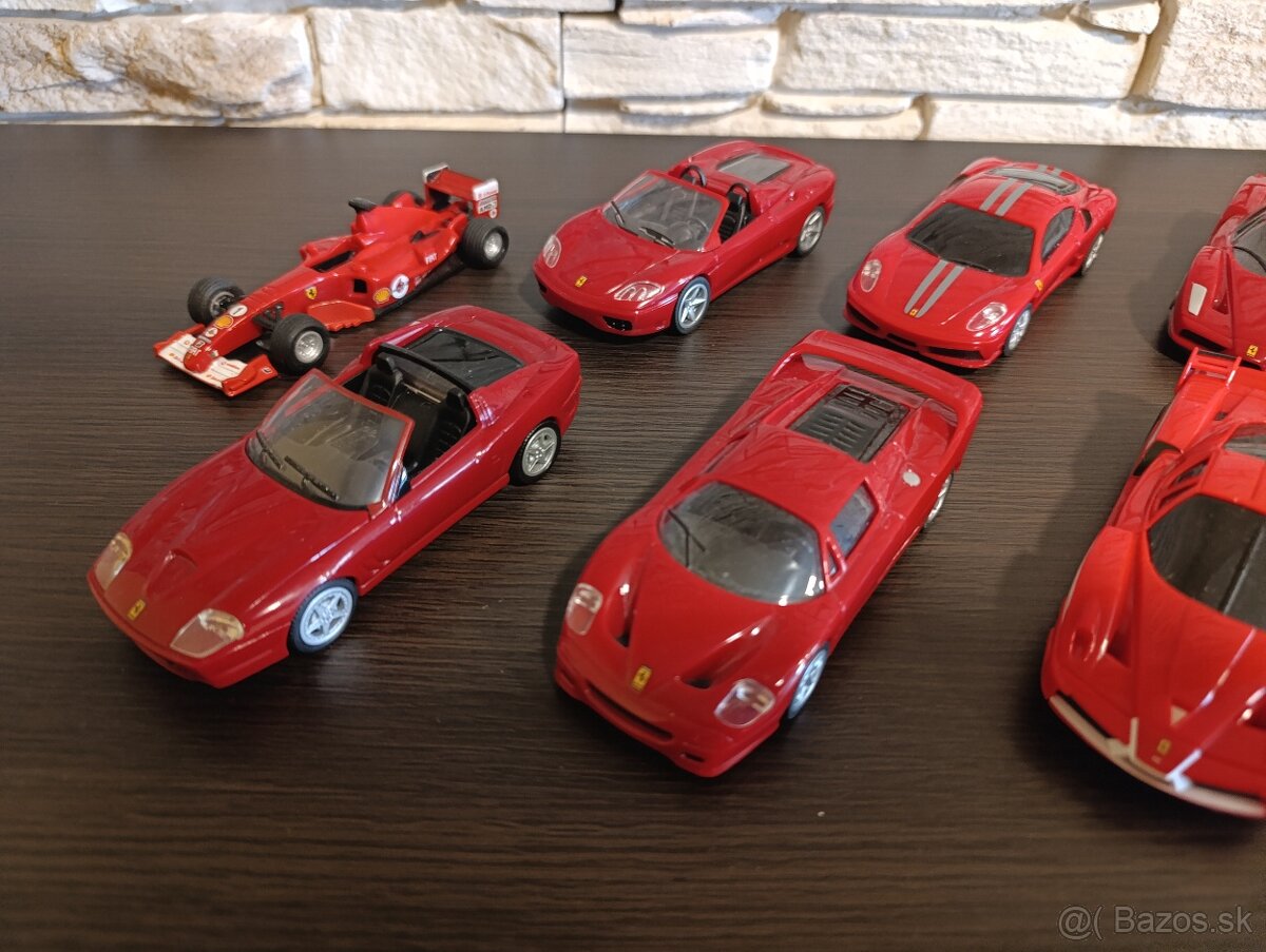Modely autíčka Ferrari Shell. - 2