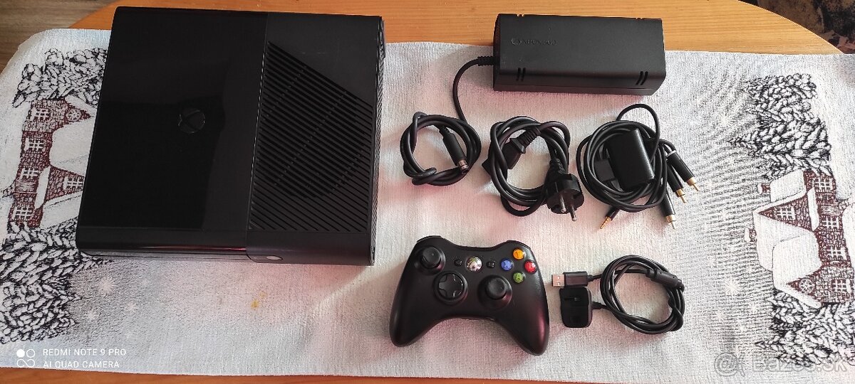 Xbox 360 slim 500gb+hry - 2