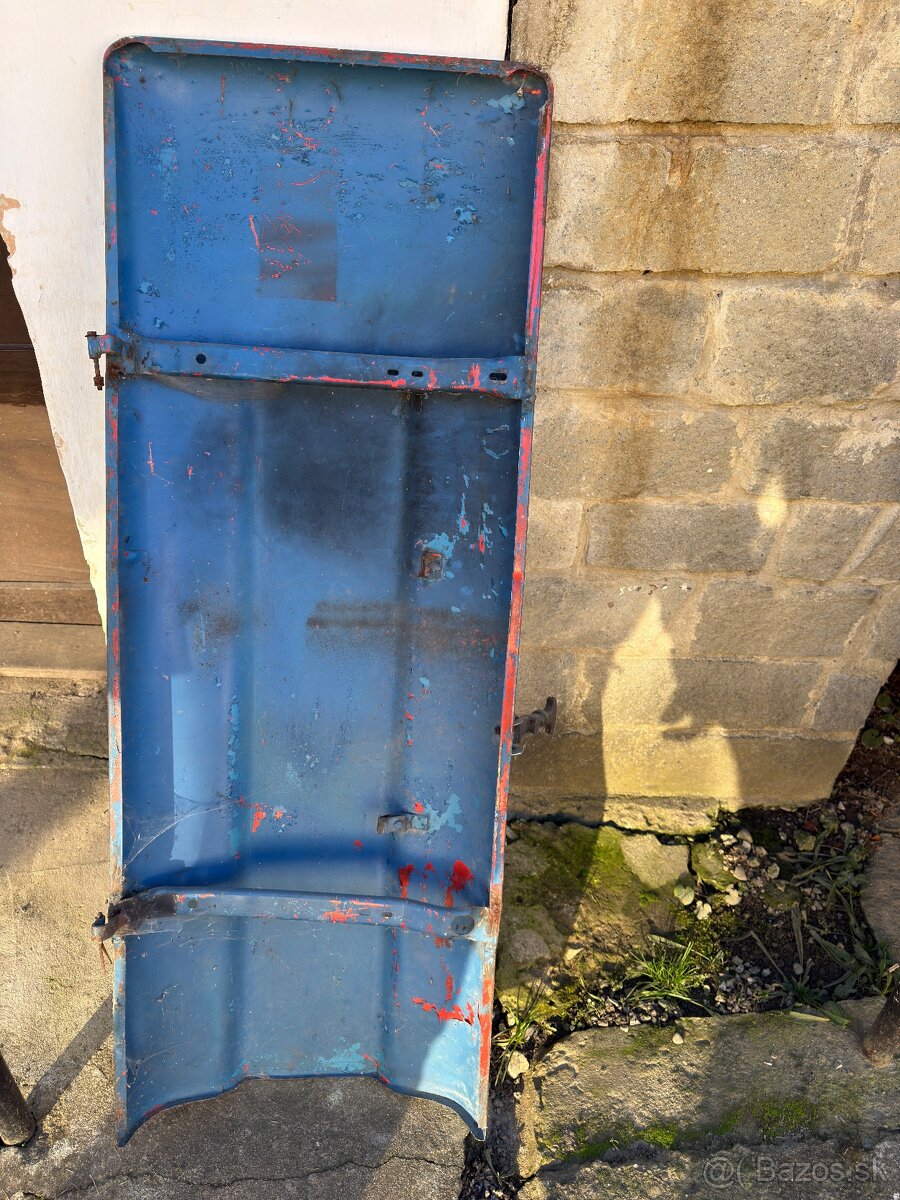 Kapotaž na Zetor 7011/7045 - 2