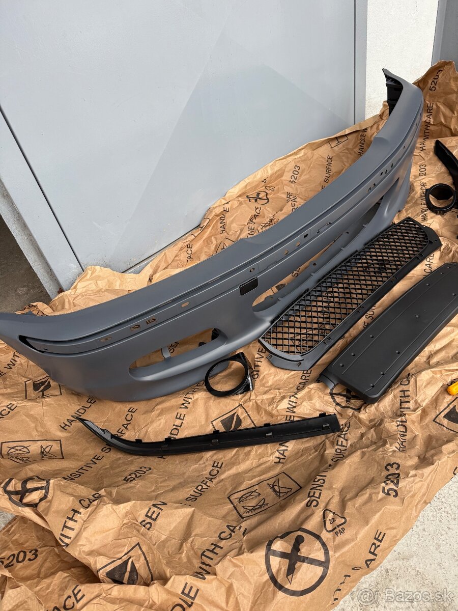 Predny M paket naraznik pre BMW E46 - 2