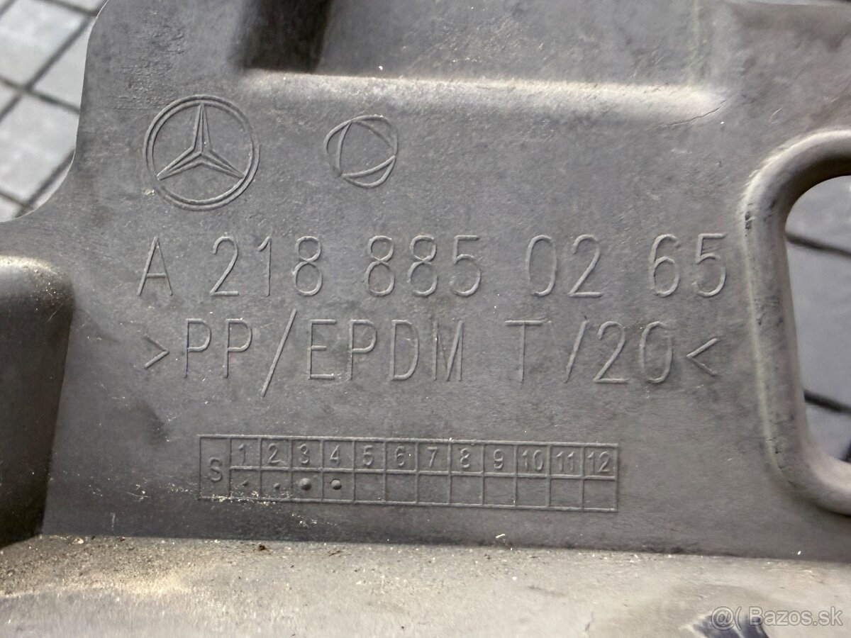 Mercedes CLS W218 drziak naráznika - 2