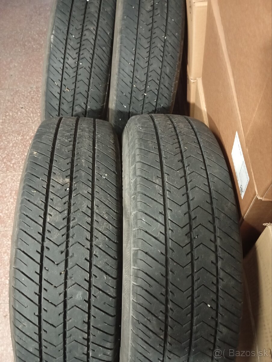 Predám letnu sadu pneu na dodávku 225/75r16c - 2