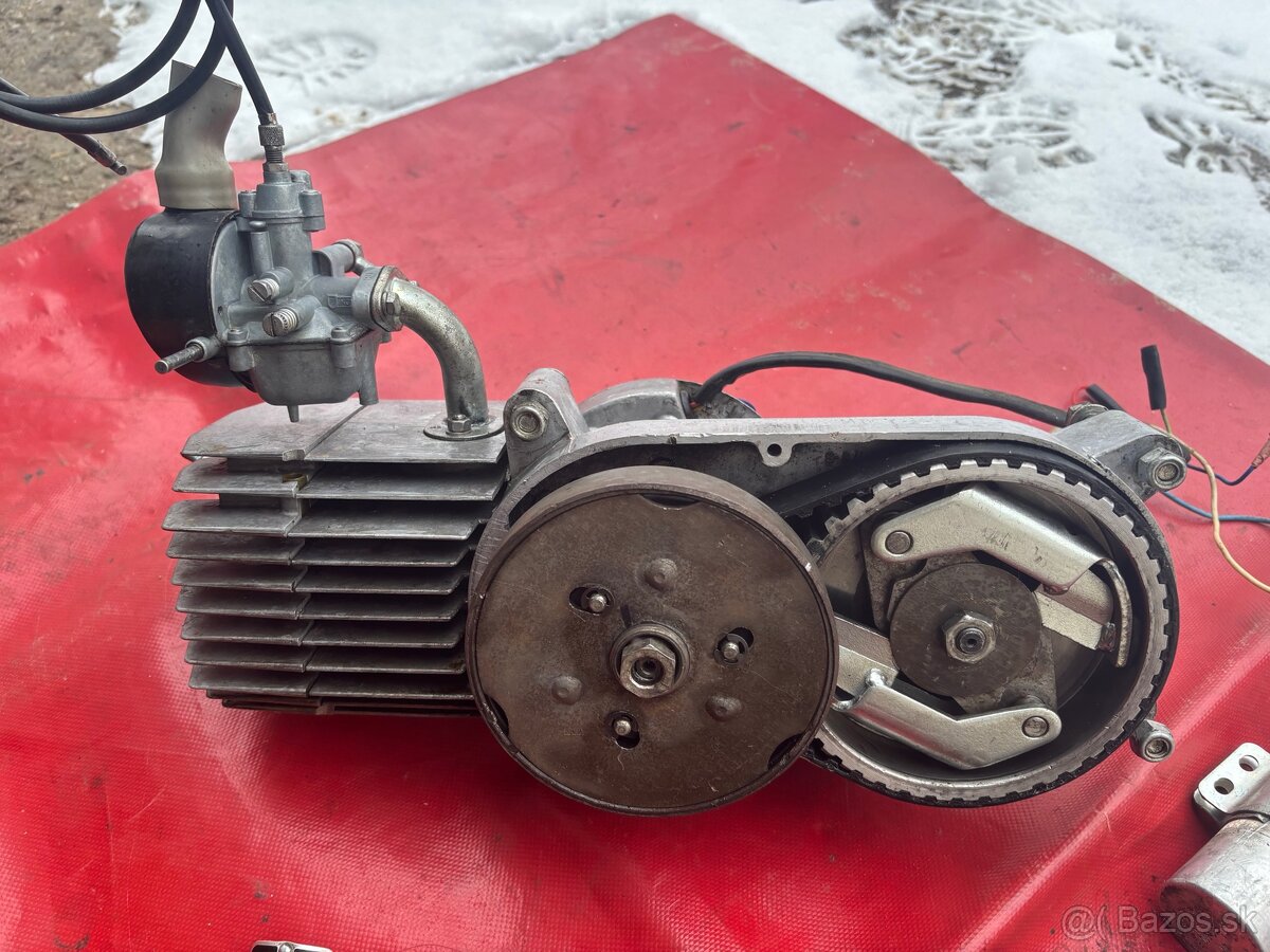 Babetta 210 motor + štítok - 2