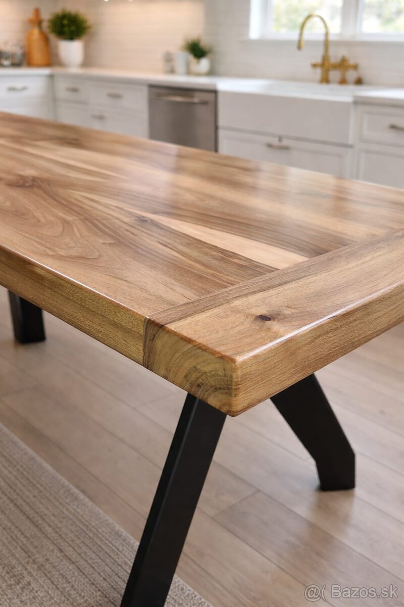Masívny jedálenský stôl - 2