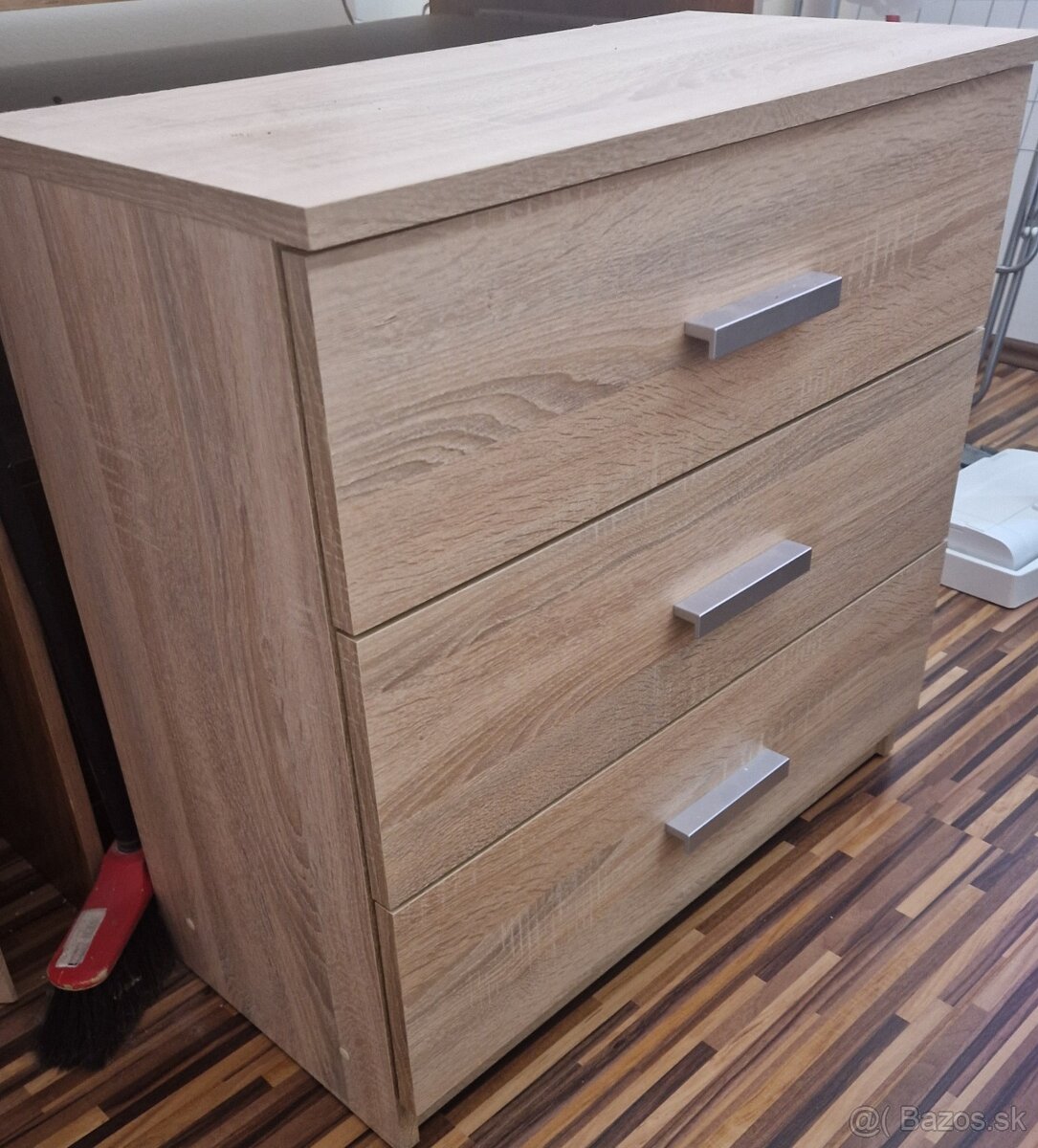 Komoda - 2