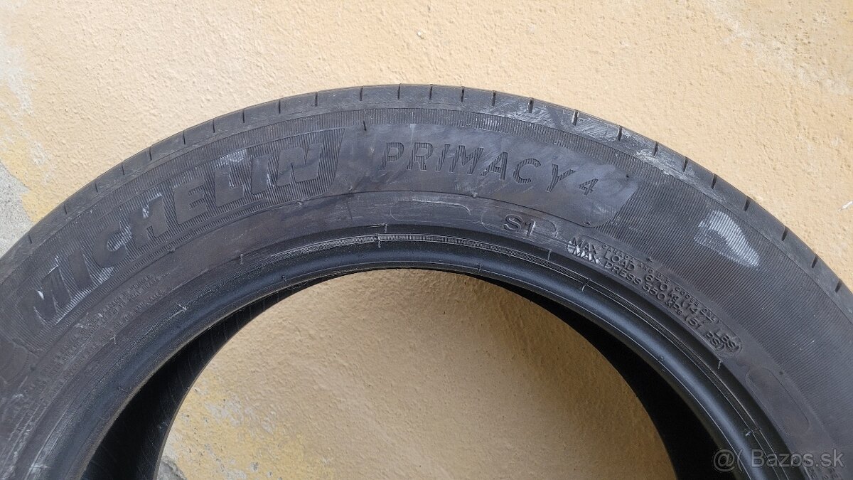 Letne Gumy 215/55 R17 - 2