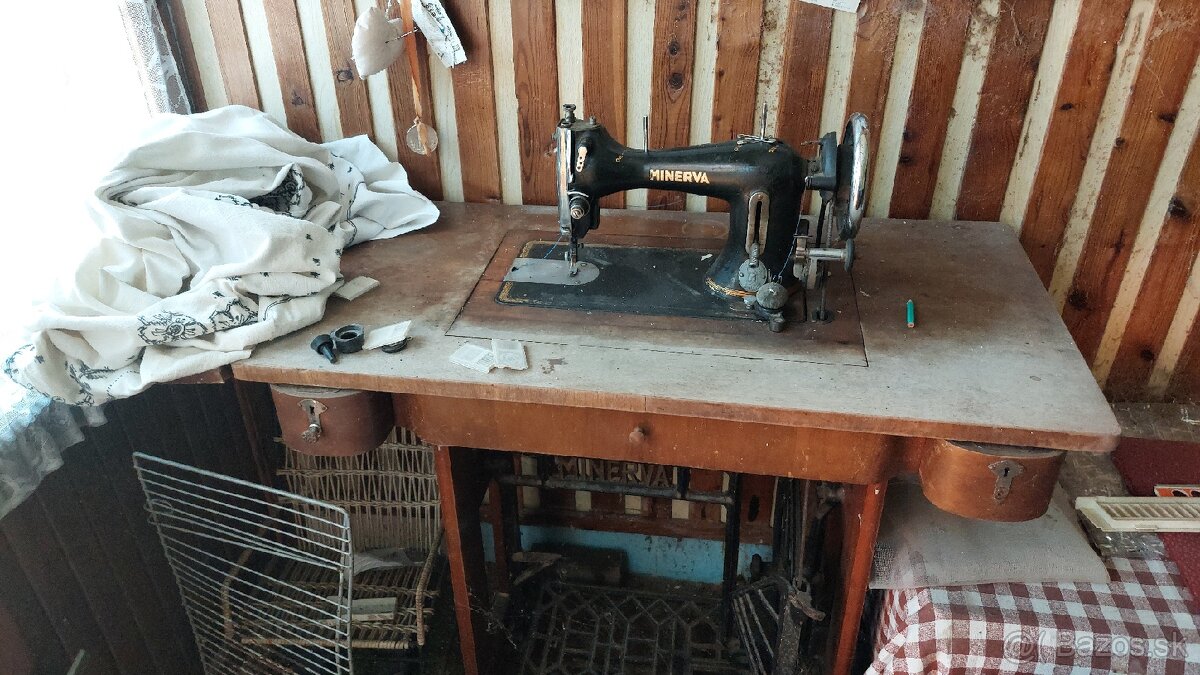 Šijacístroj Minerva - 2