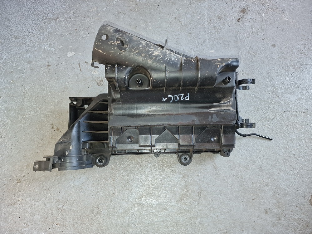 Obal vzduchového filtra Peugeot 206 + - 2