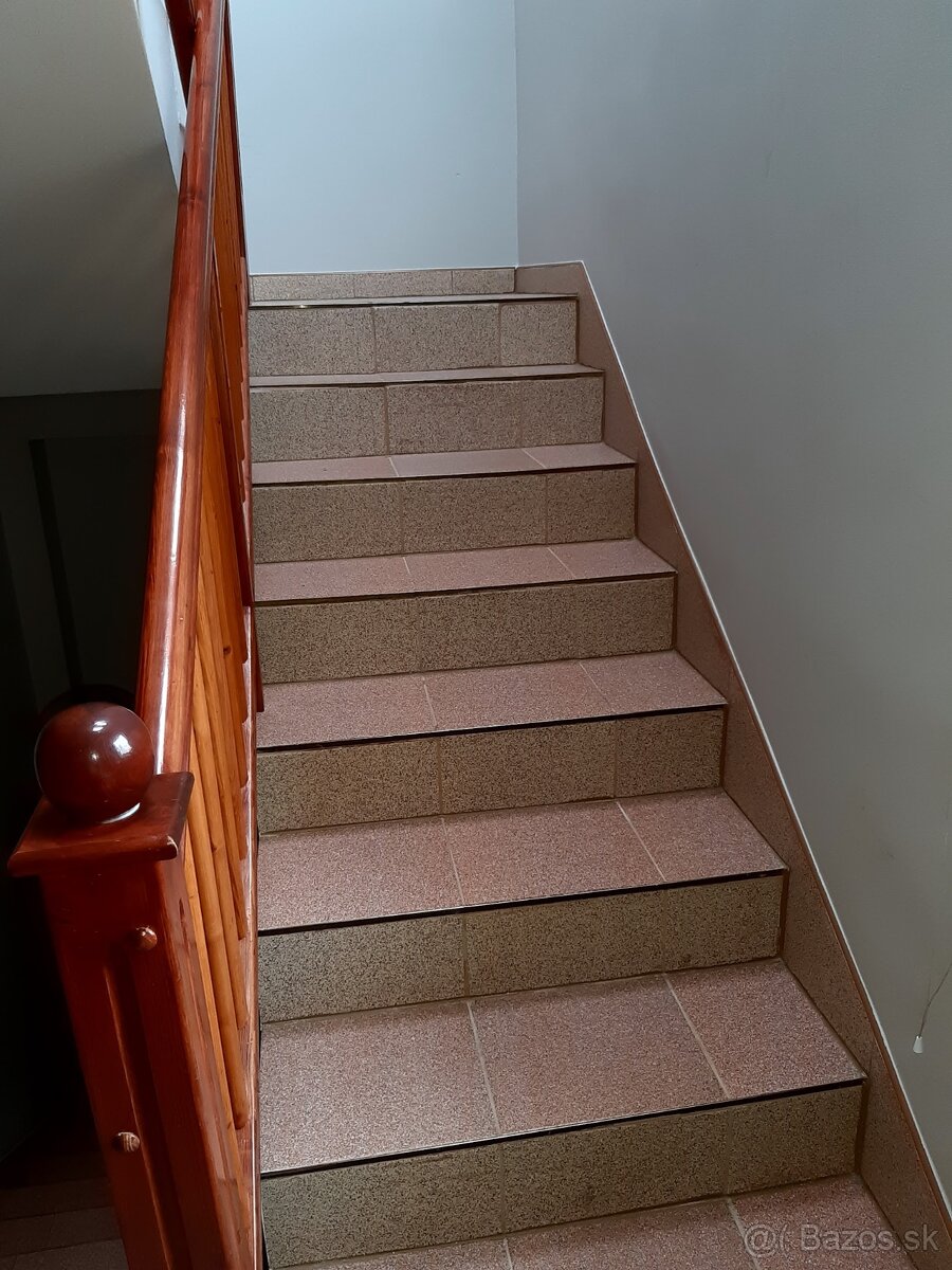 Dám do pronájmu RD v Štrbe - 2