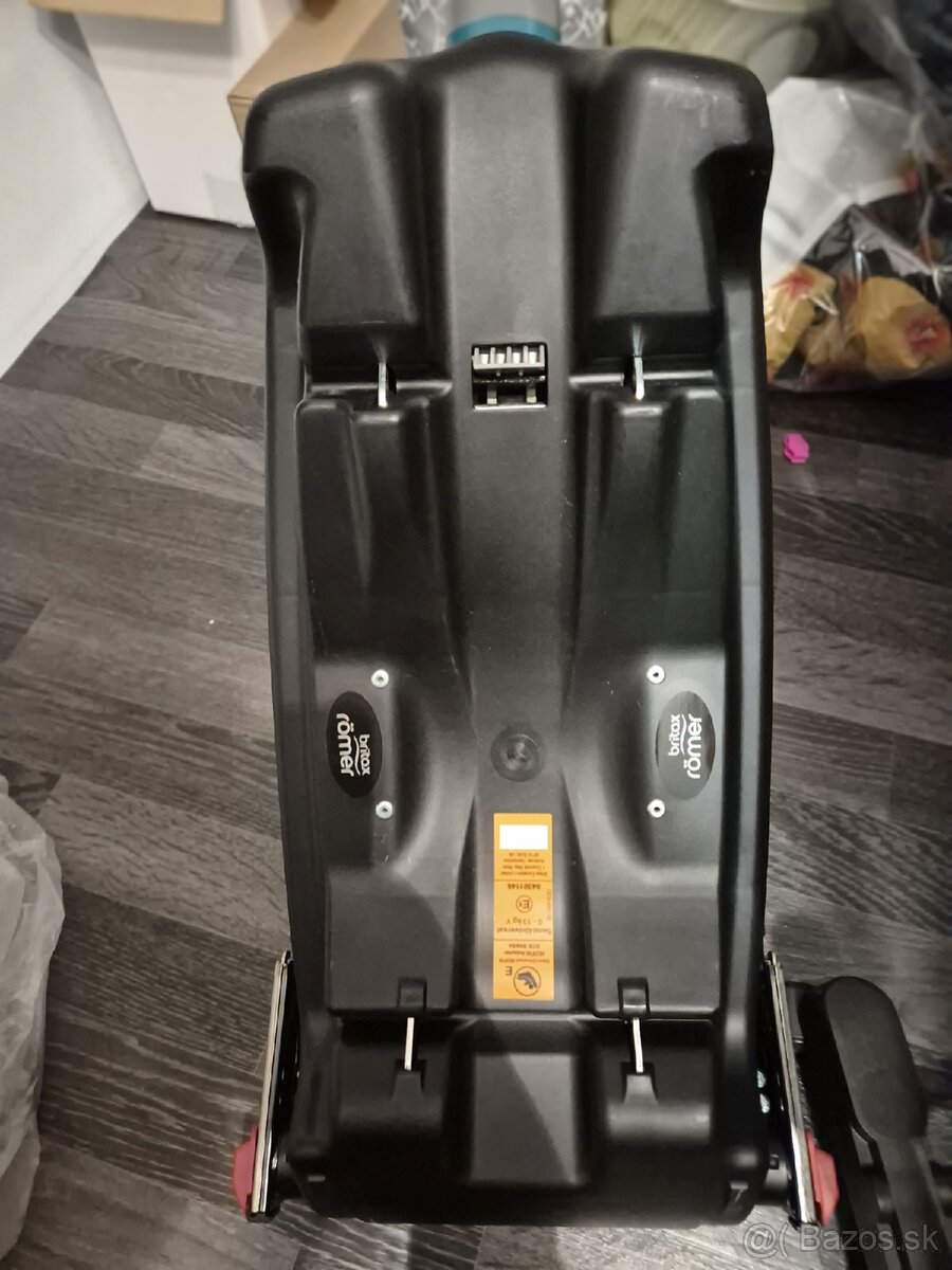 Romer Britax vajíčko plus isofix zakladňa - 2