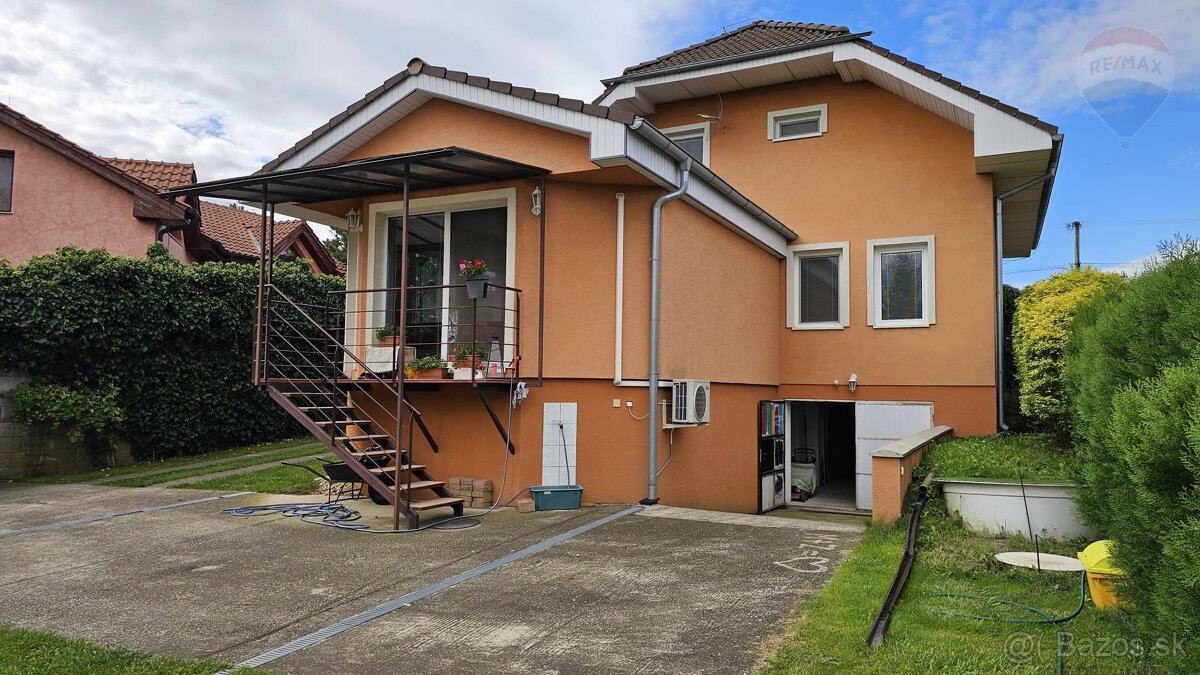 Na predaj 4-izbový rodinný dom v obci Zbehy. "REZERVOVANÉ" - 2