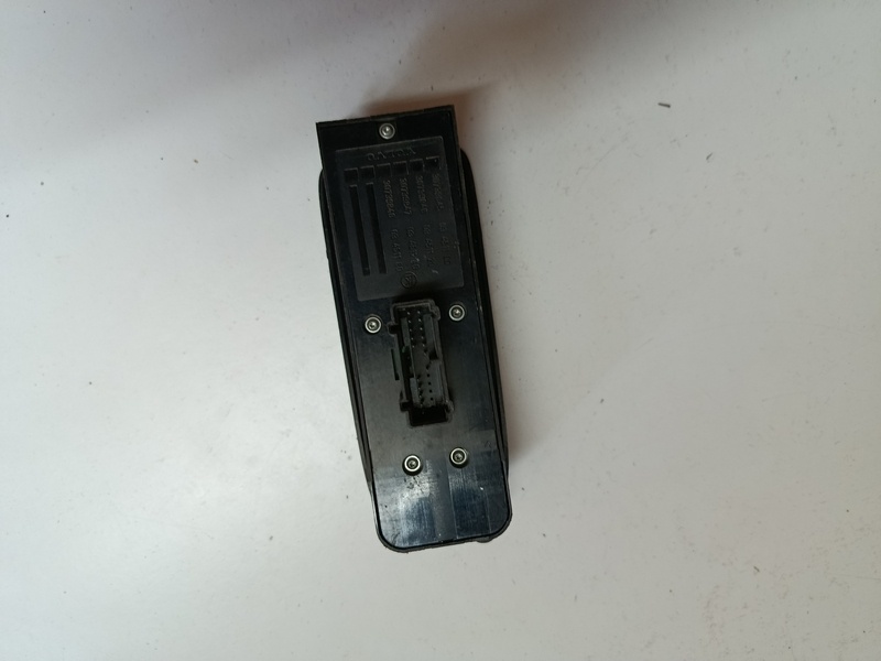 vypinac stahovania okna volvo v50 03451100 30€ - 2