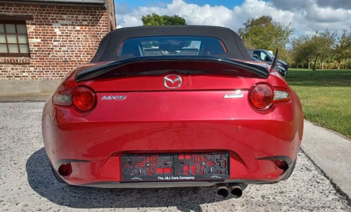 Mazda MX-5 1.5i - 2