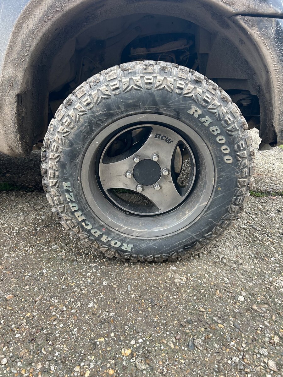 Komplet obutie BCW 6x139,7 - 2