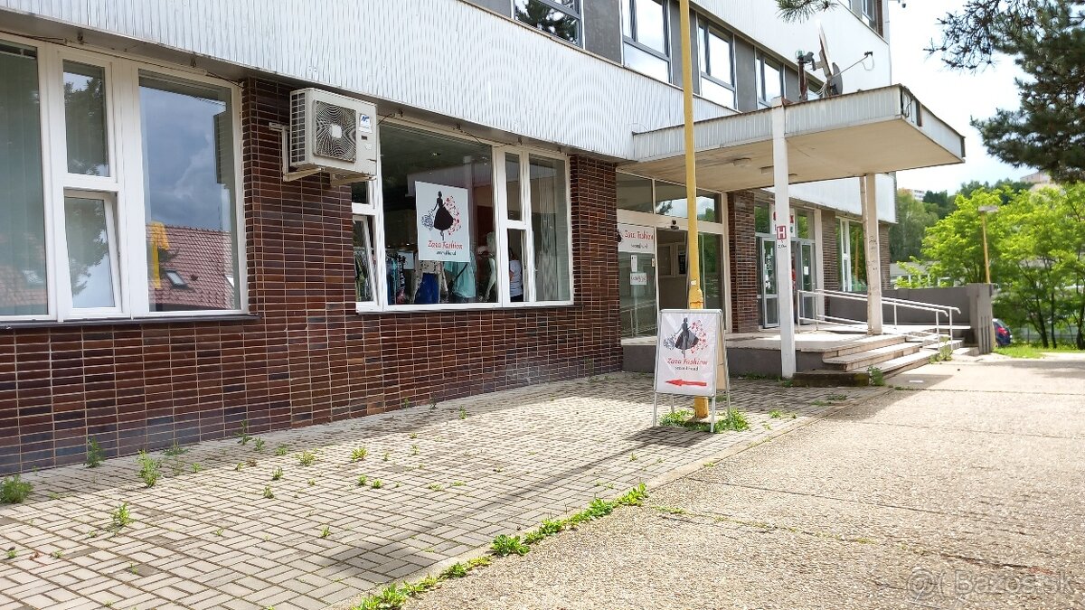 Odstúpenim zabehnutú predajňu second handu v Rožňave - 2