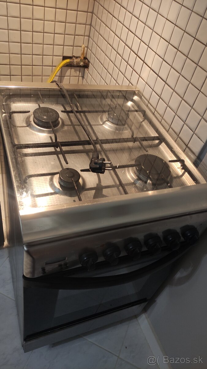 Sporák Indesit K3G55 - 2