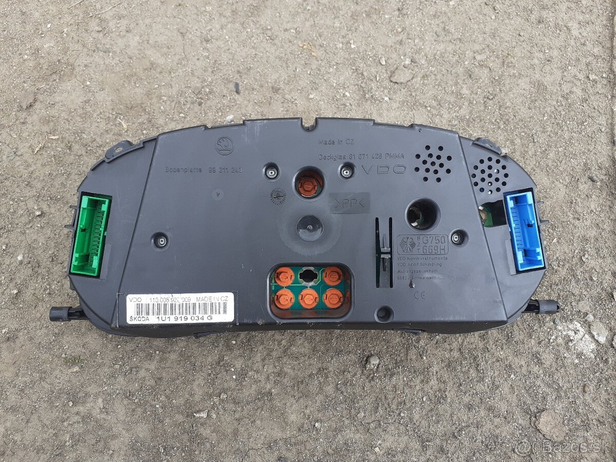Skoda oktavia budiky 1U1919034G - 2
