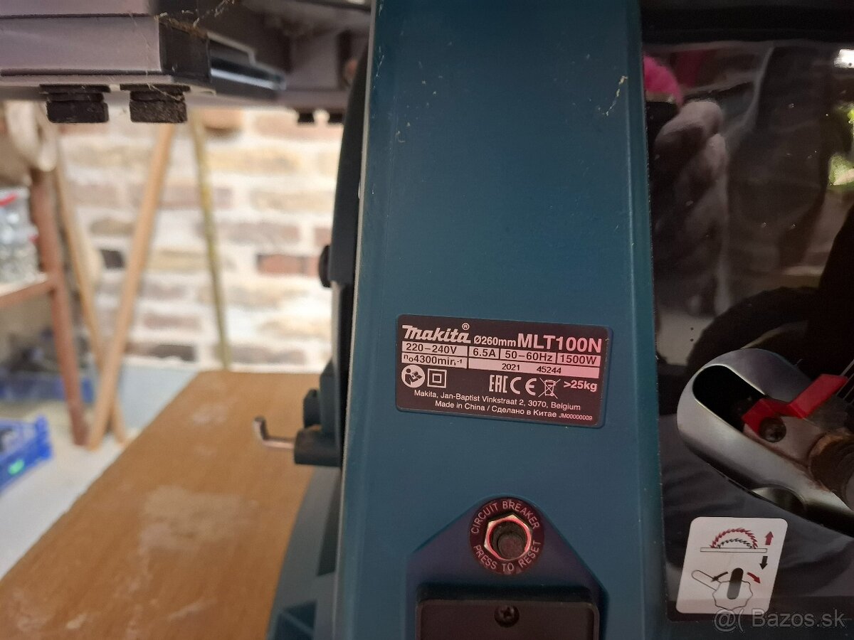 predám Makita MLT100N - 2