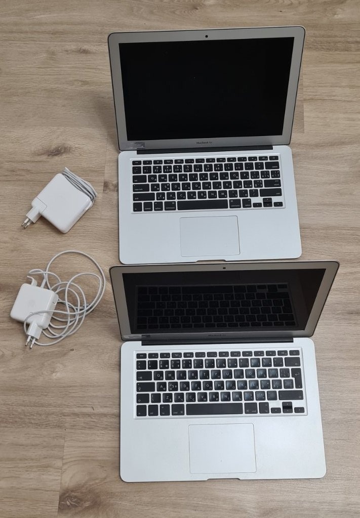 Apple MacBook Air 13" — 128 GB SSD - 2