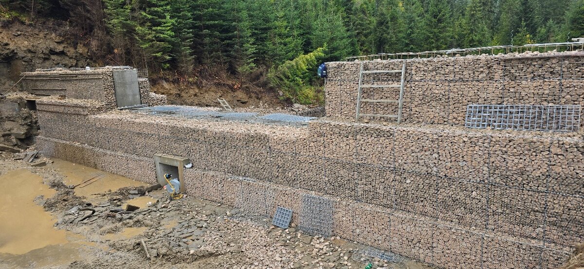 Hladam pracu na Gabionove kose ,ploty - 2
