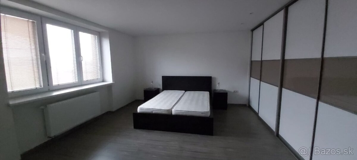 Prenájom 4 izbového bytu v RD - 2