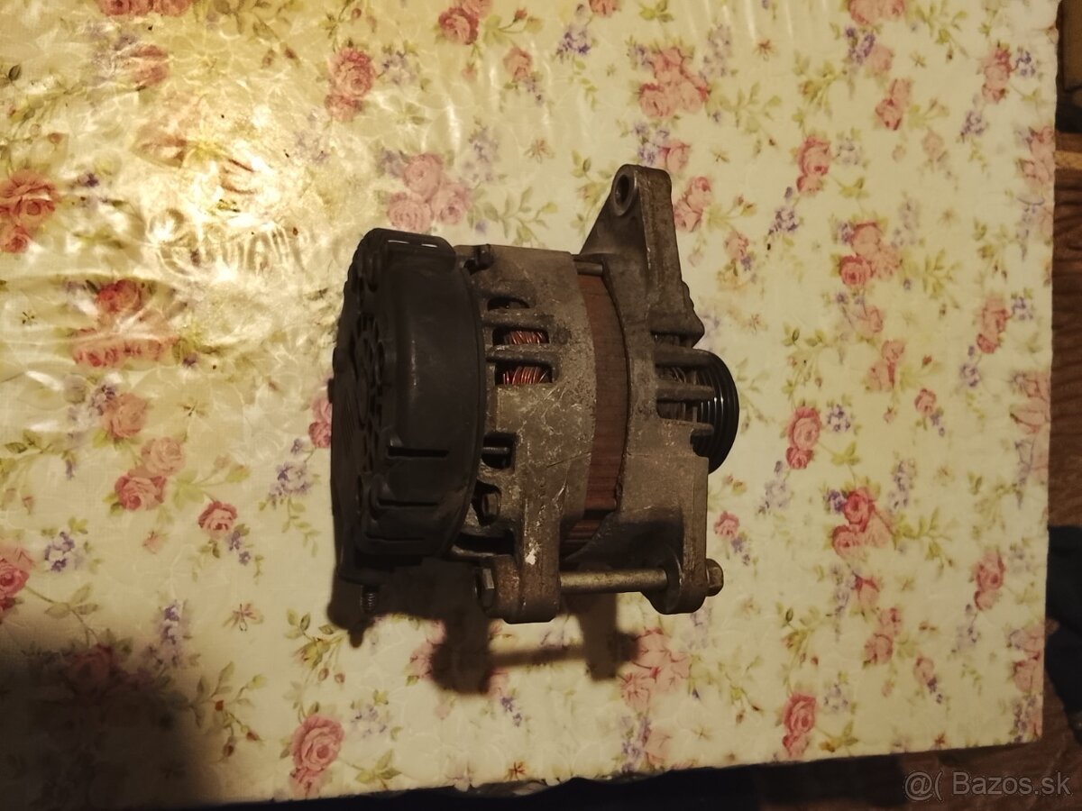 Alternátor Kia hyundai - 2