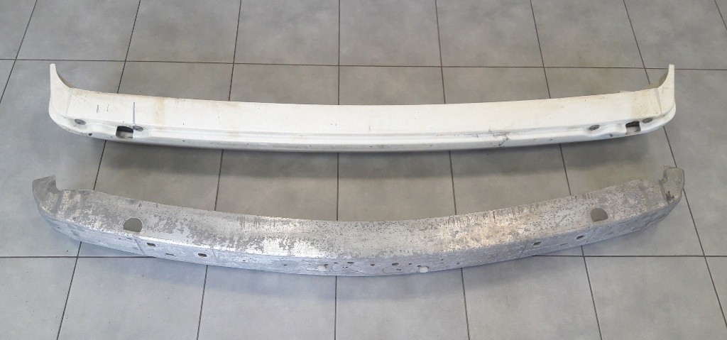 BMW 5 E34 Výstuha nárazníka - 2