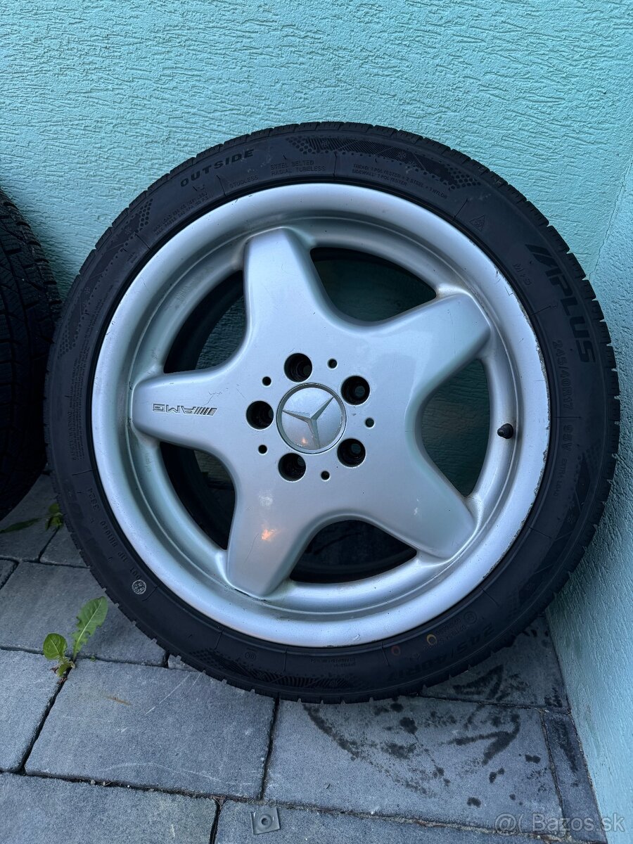 Mercedes AMG r17 - 2