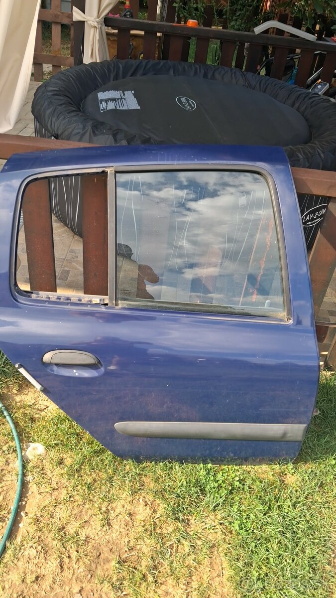 Práve dvere renault thalia 1.4 - 2