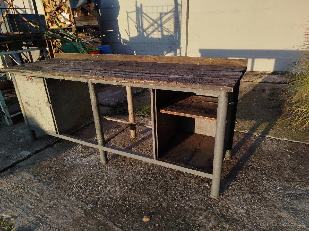 Predám pracovný stôl - ponk - 2