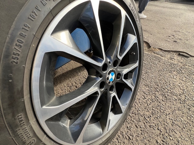 PREDÁM ORIGINAL ALU DISKY BMW X5 - 2