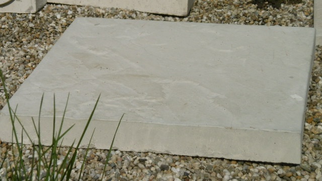 PREDAM VYBROLIATU DLAŽBU VYROBENE Z CEMENTU 42,5 + CHEMIA - - 2