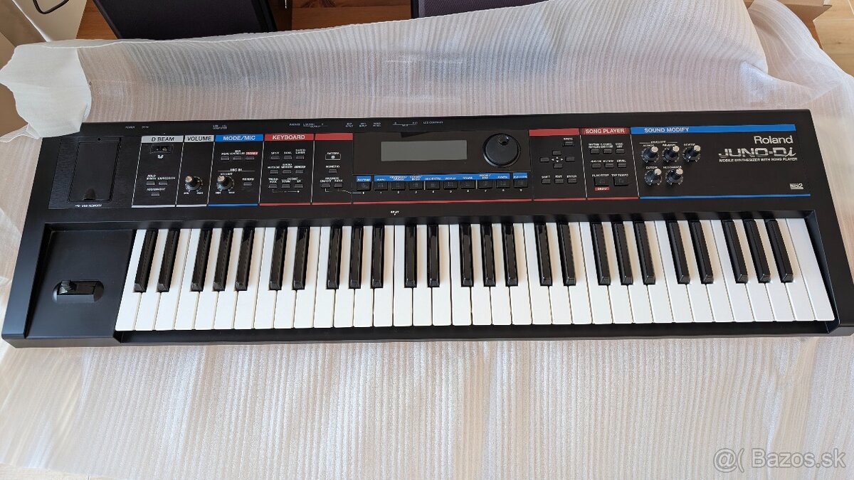 Roland Juno Di v perfektnom stave - ZDARMA nové púzdro - 2