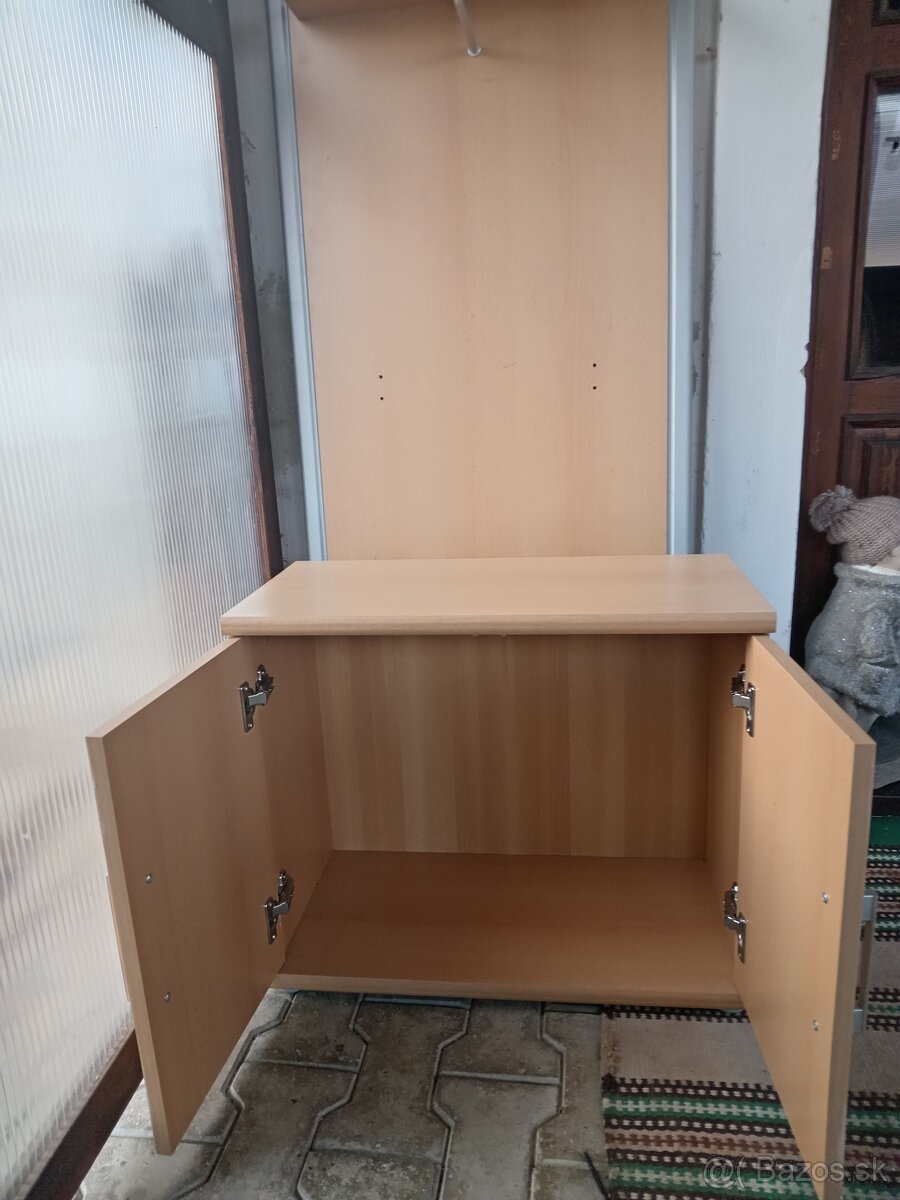Skrinka na chodbu / botník - 2