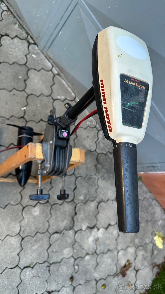 Predam zavesny Lodny elektromotor Minn Kóta 24 Lod thrust. V - 2