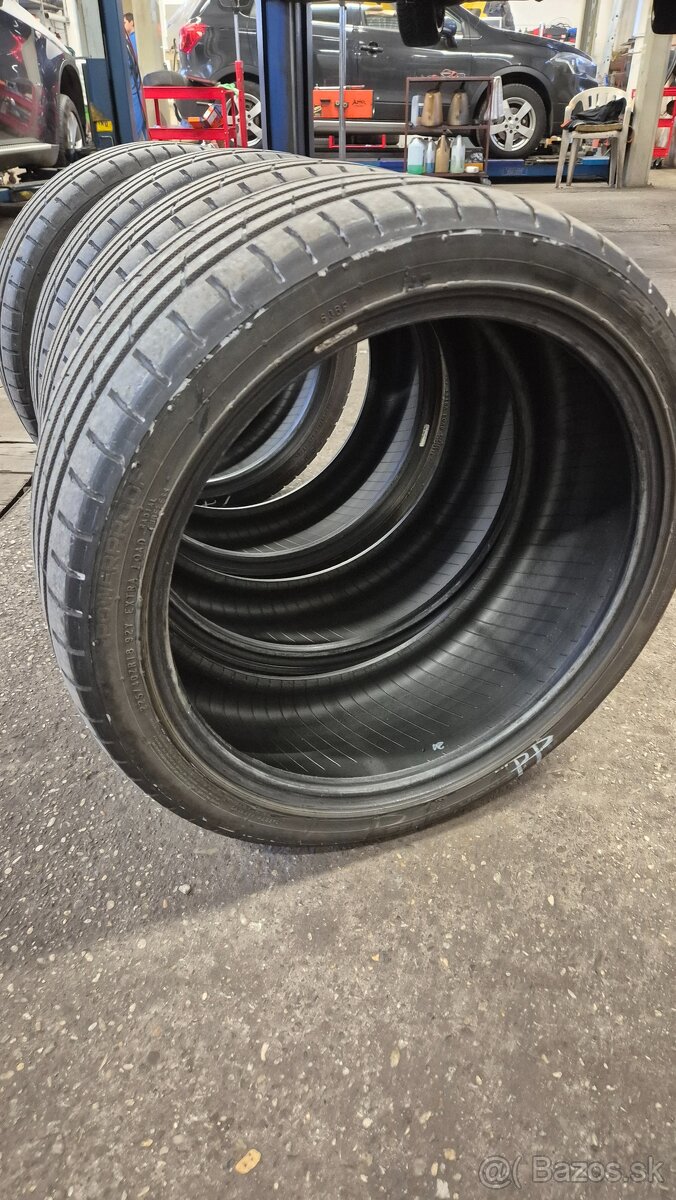 Nokian 225/40R18 - 2