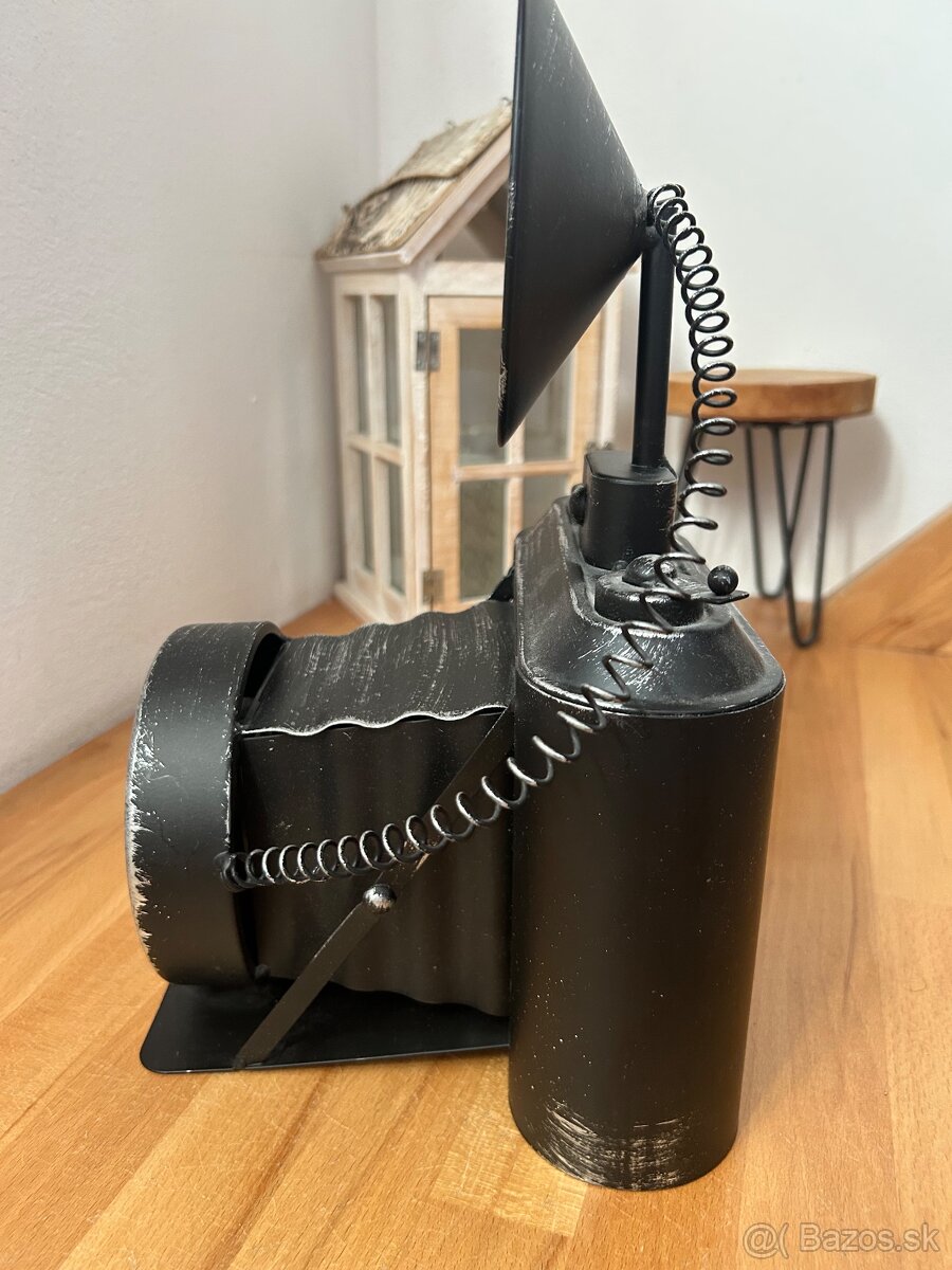 Hodiny v tvare fotoaparátu - 2