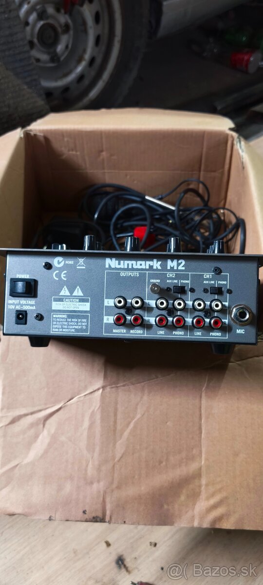 Numark M2 - 2