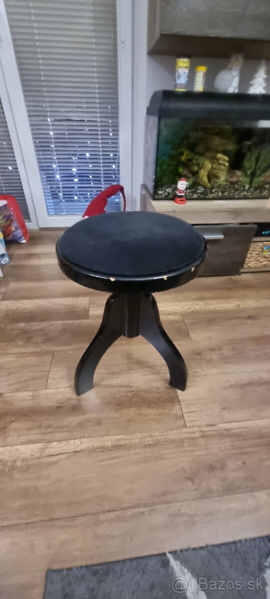 Stolička ku klavíru - 2