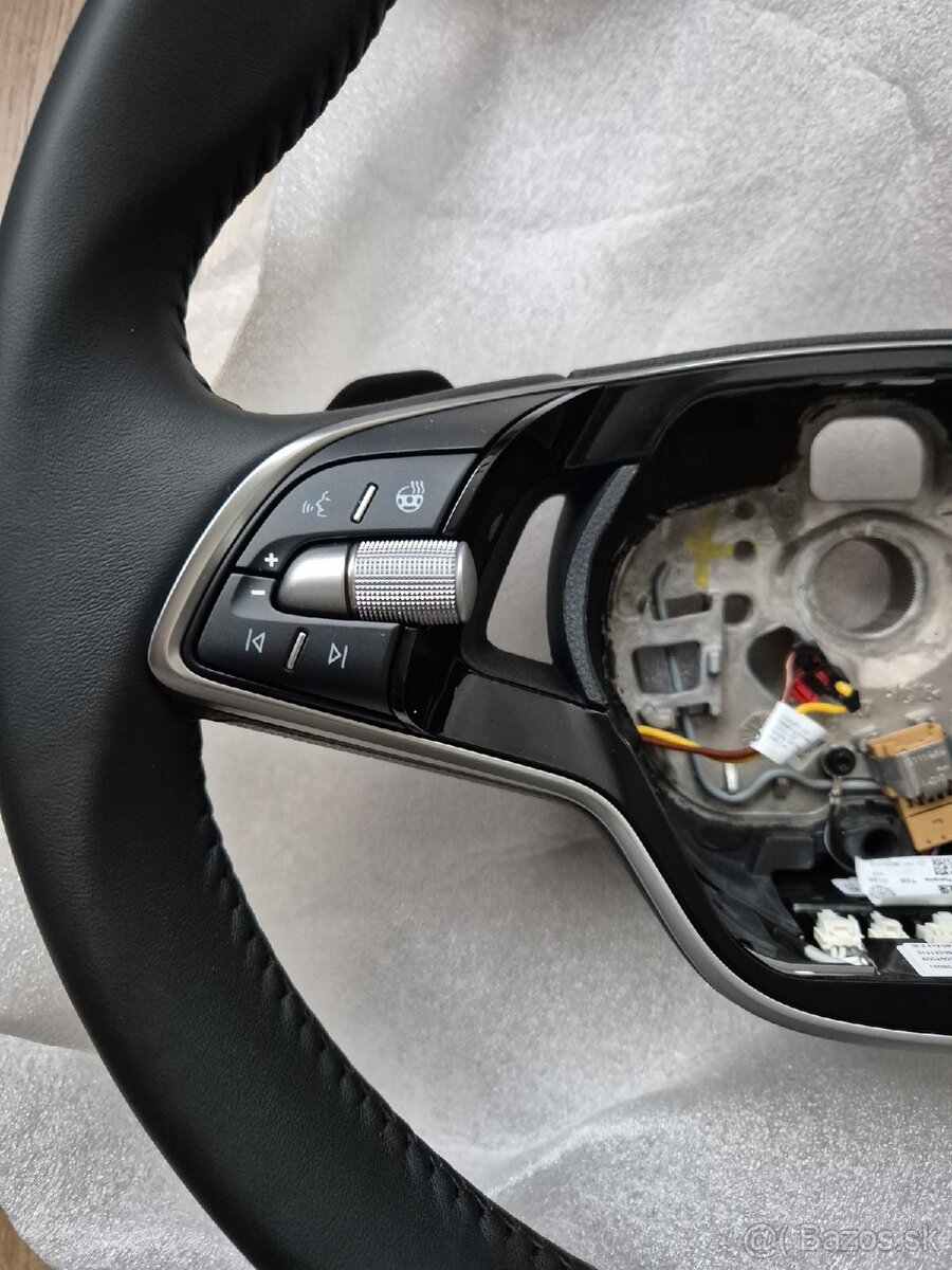 SKODA VYHRIEVANY VOLANT S PADLAMI DSG - 2