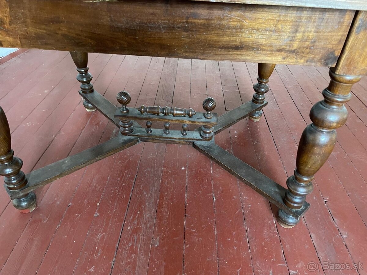 Starožitný nábytok - 2