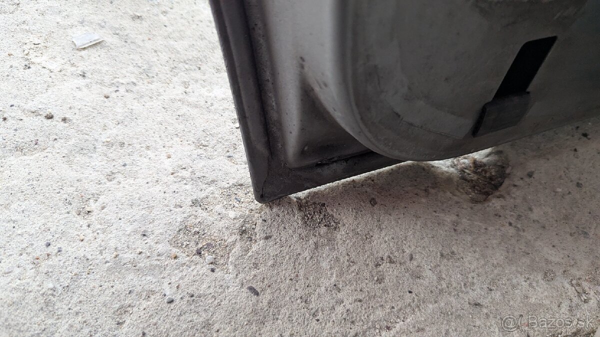 Predám predné dvere vw T4 bez hrdze - 2