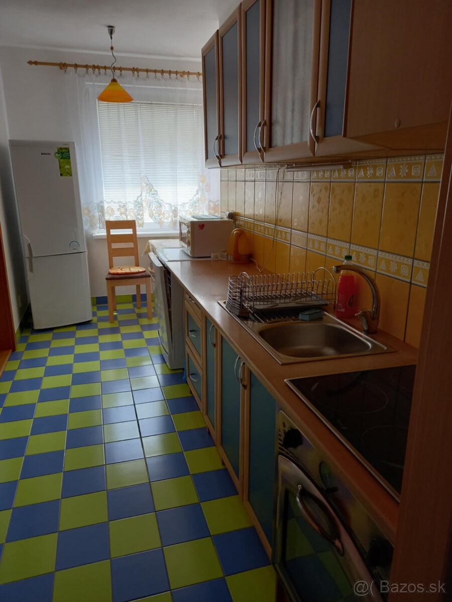 Prenájom dvojizbového bytu KNM - 2