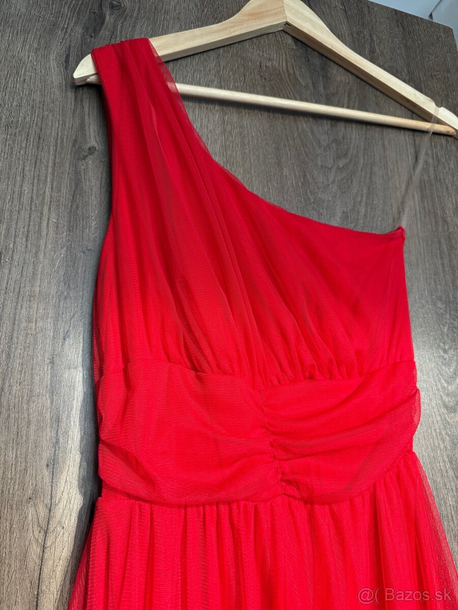 Červené šaty - 2