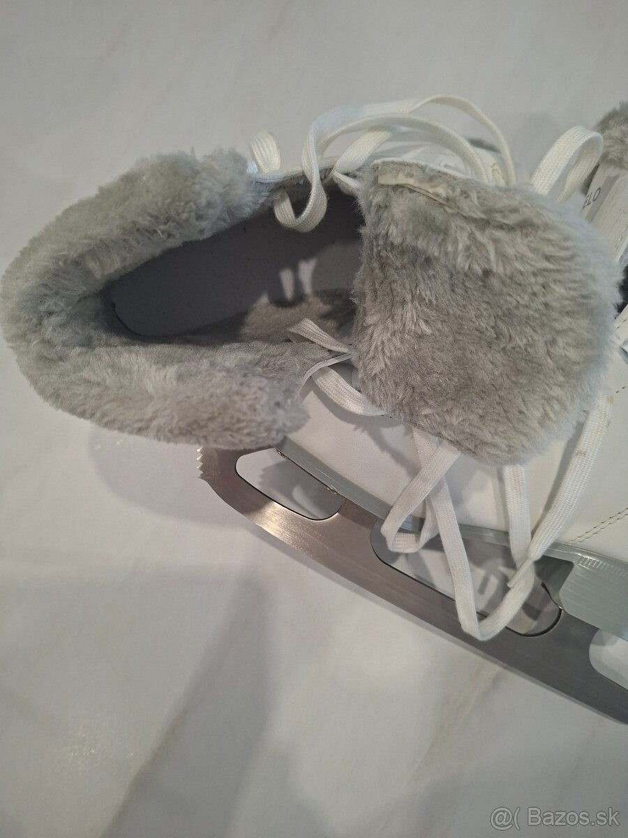 Korcule 33 /34 na lad dievcenske - 2