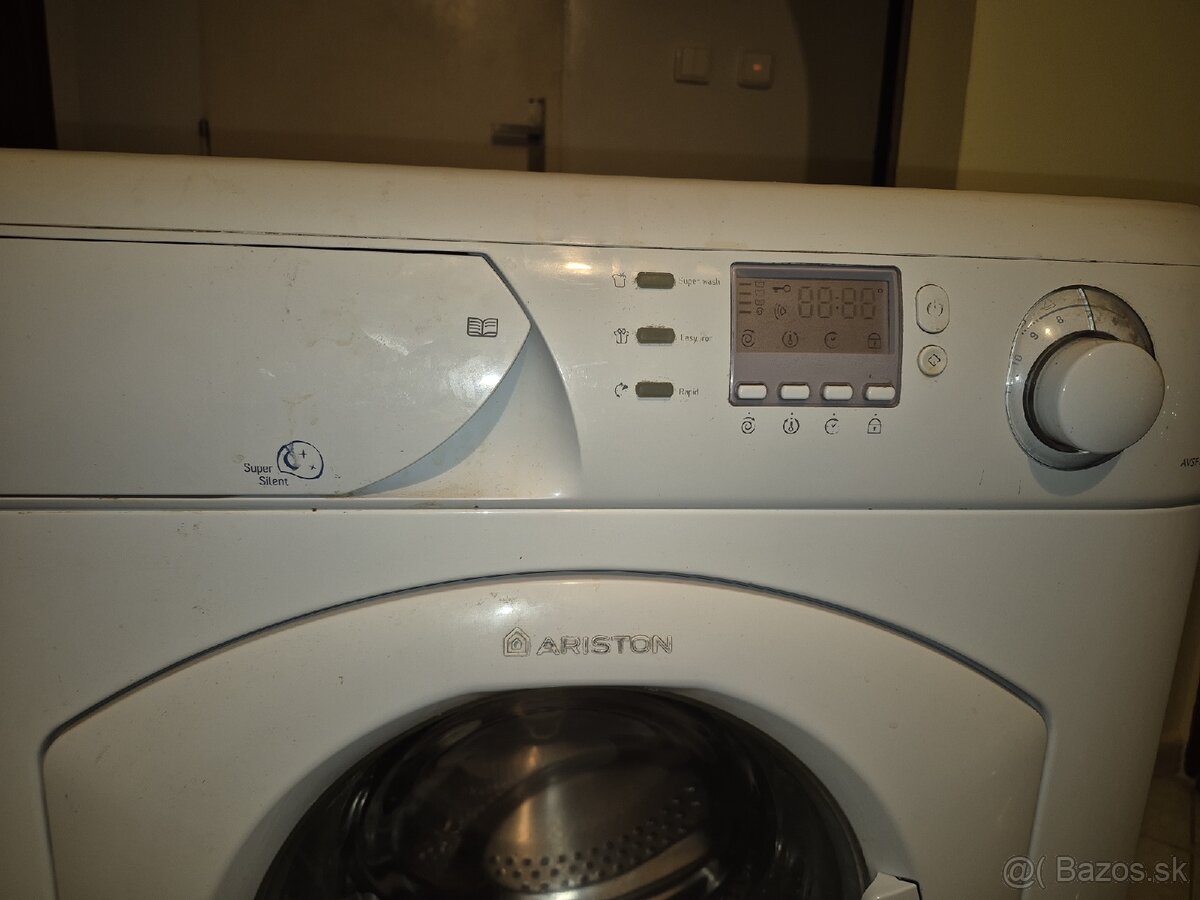 Predám plne funkčnú automatickú práčku Ariston - 2