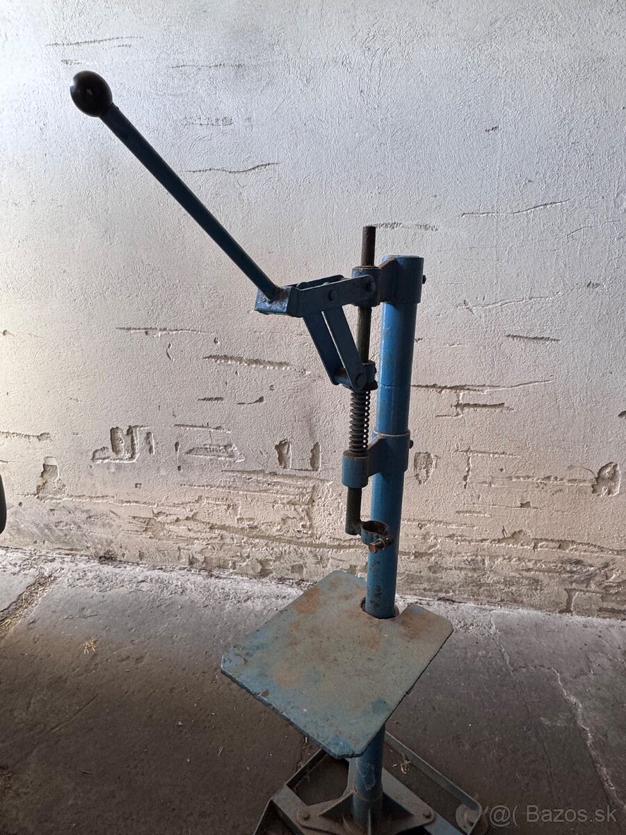 Stojan na vŕtačku - 2