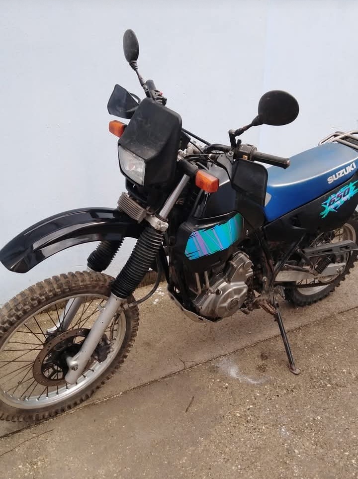 Suzuki Dr 650 a - 2